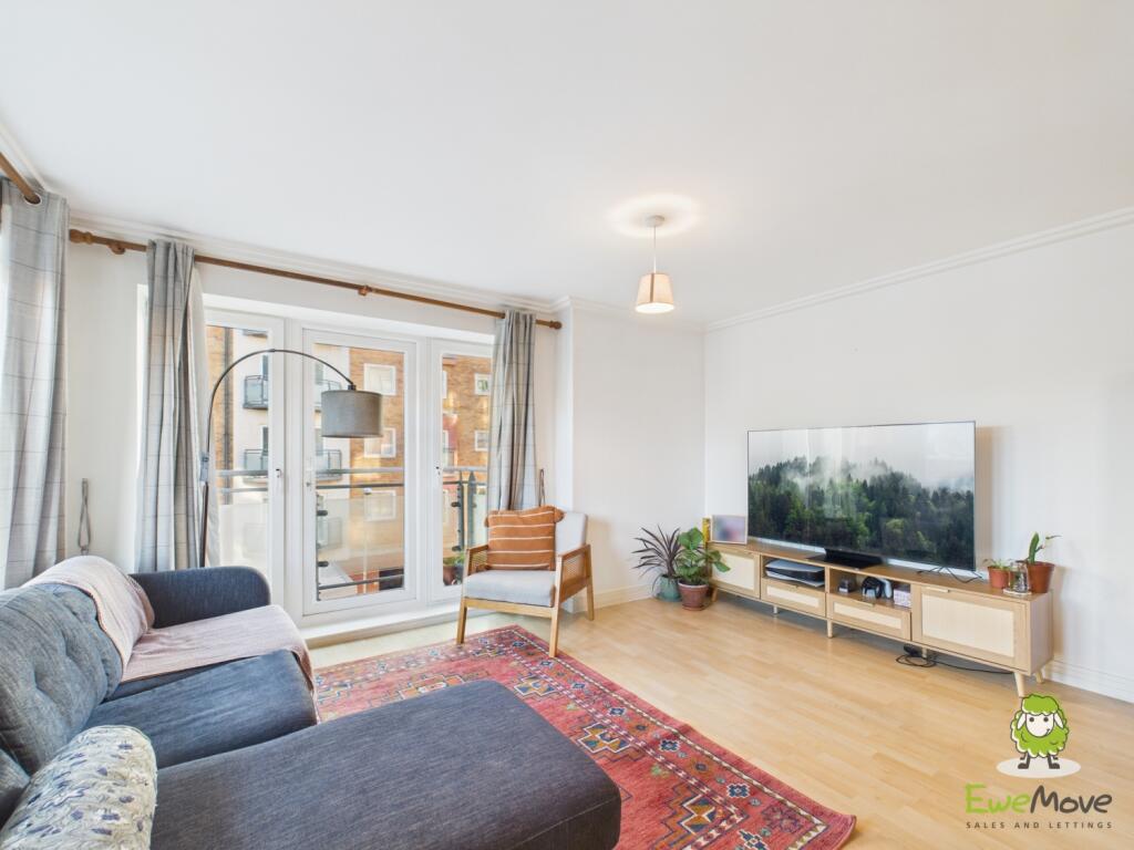 EweMove Basingstoke Winterthur Way Living Area
