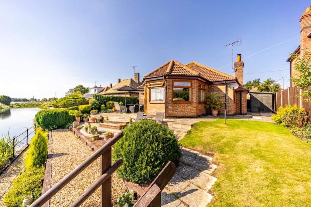 43 Station Road, Surfleet-10