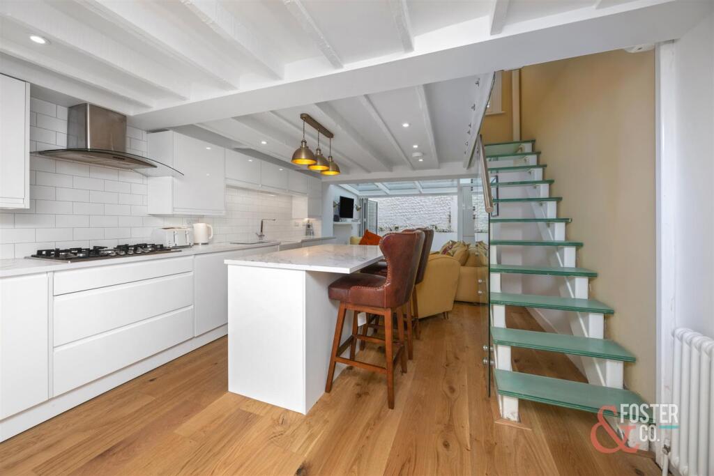 Farman Street, 6-017.jpg