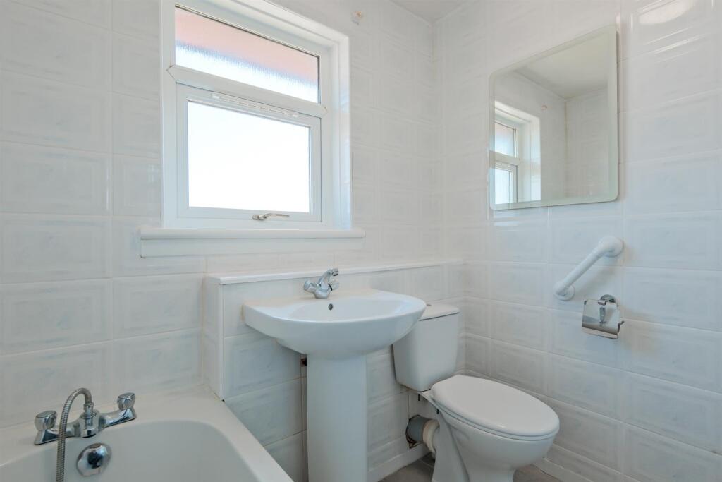 017-4 Moss Road, Wishaw, ML2 8PU.jpg