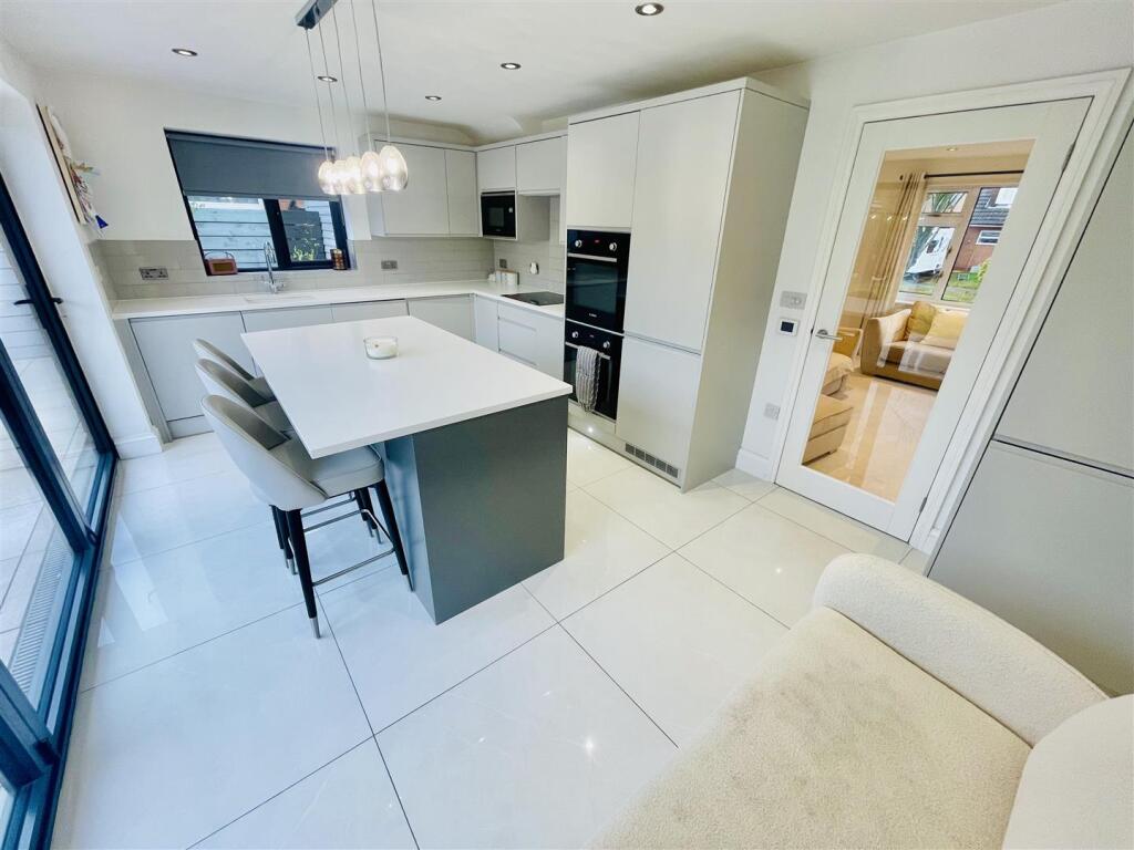 Open Plan Kitchen/Dining Room