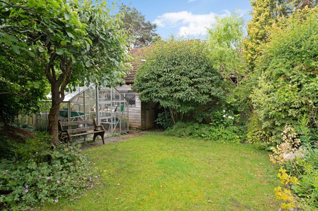 321881 70A Copt Elm Road - (23).jpg