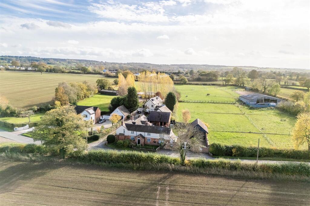 Main Road, Baxterleyjpg