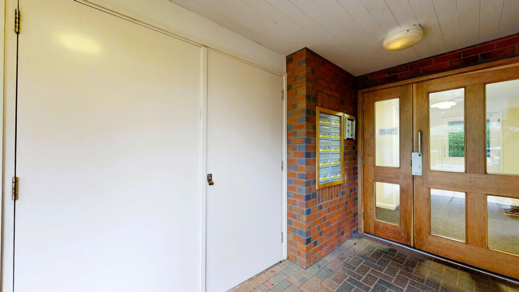 8-Castleton-Court-West-Park-02092024_102208