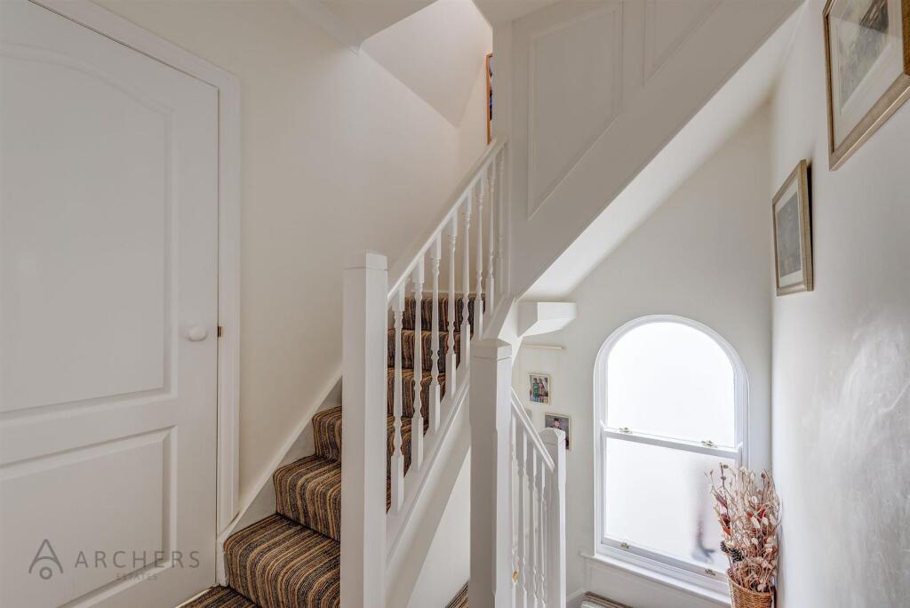 92WestbourneRoad(Interior)-15.jpg