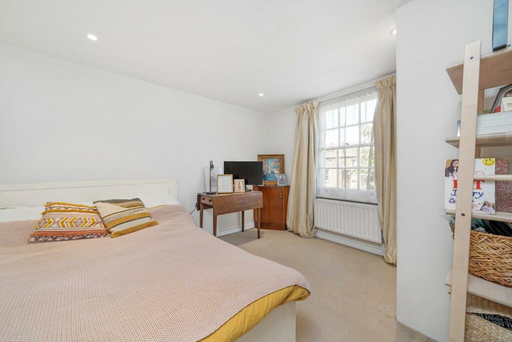 Bedroom2.JPG