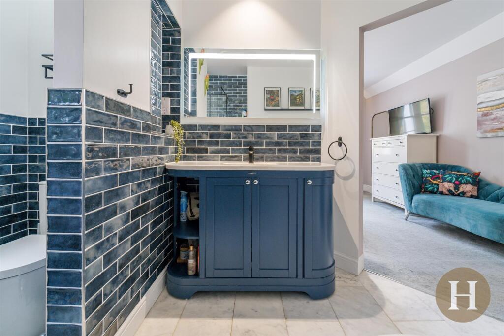 Hadleigh Estate Agents-26.jpg