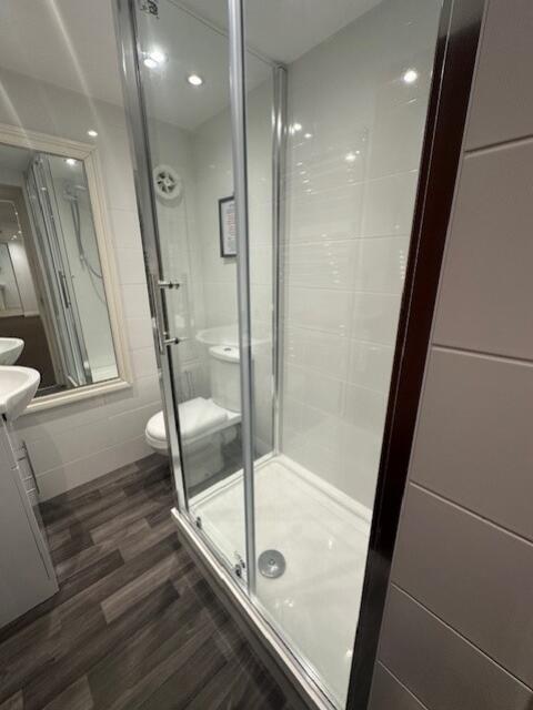 2nd Bathroom (1)