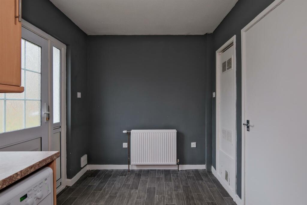 022-50 Allanton Grove, Wishaw.jpg