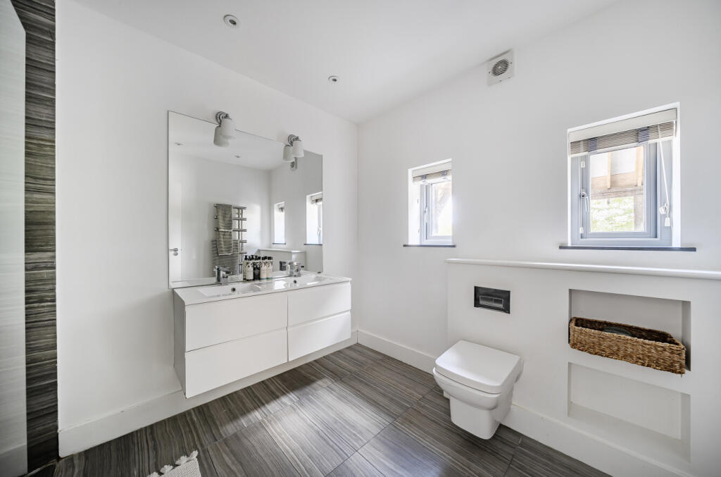 1356137-17-68c975...