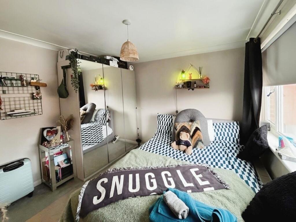 6b9c2e17-Bedroom 20Two 201.jpg