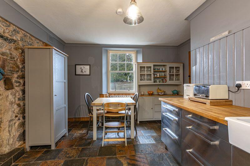 Breakfasting Kitchen