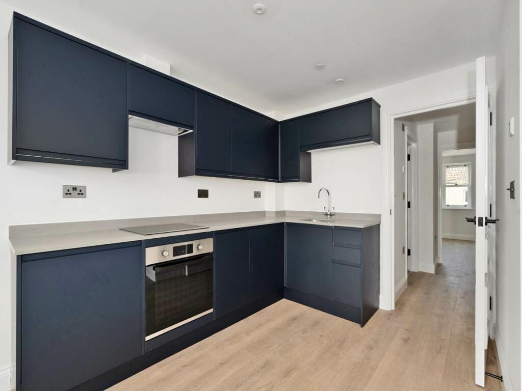 flat 9 kitchen