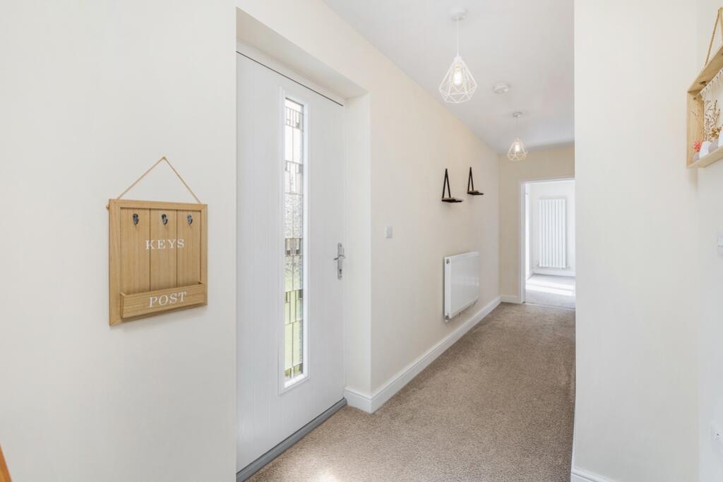 106b Robin Hoods Walk (Boston)-10