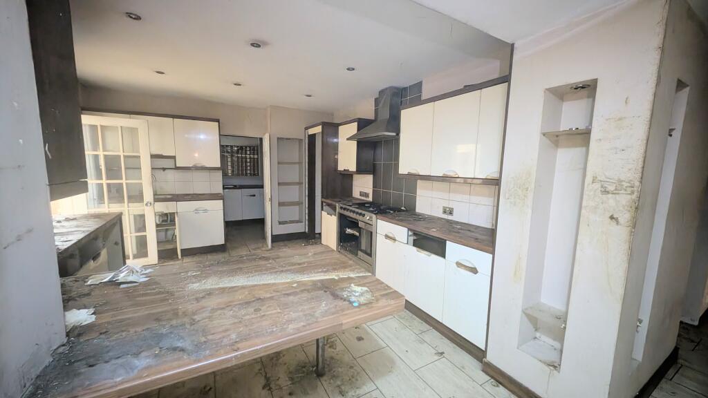 Forest Edge House, Jacobs Walk, Totton, SO40 9JU