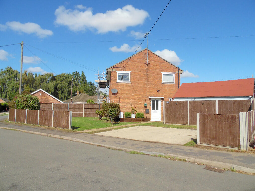 FRONT &amp; DRIVEWAY