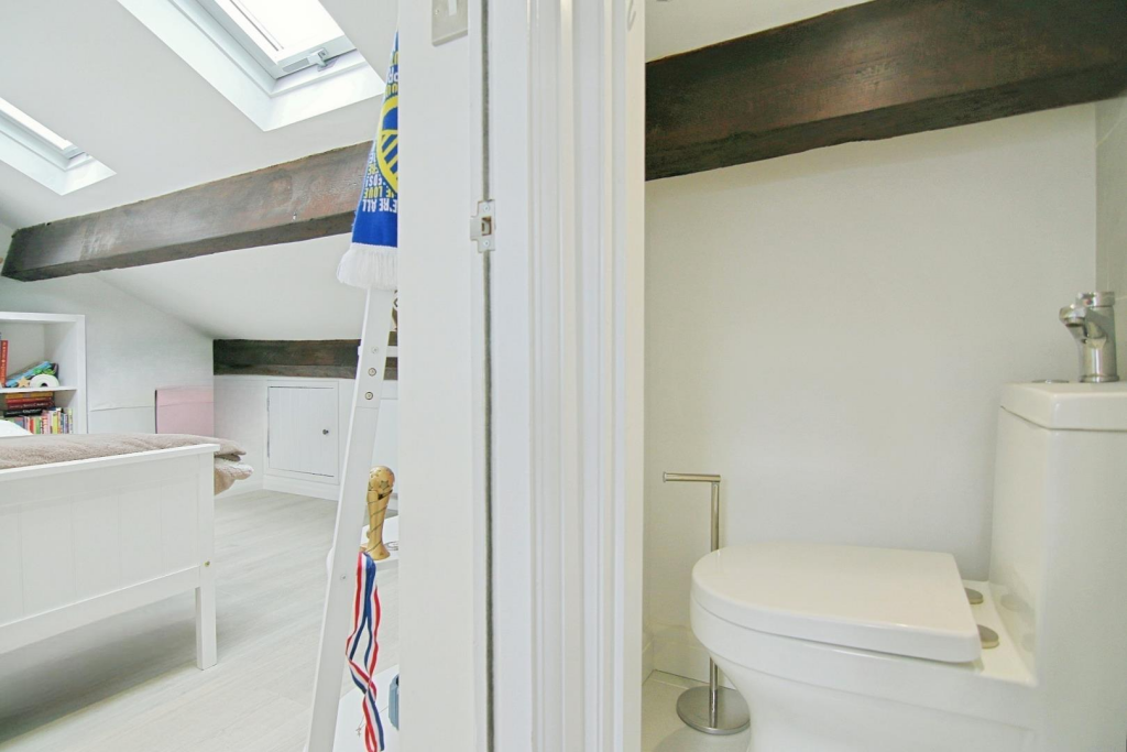 BEDROOM/WC