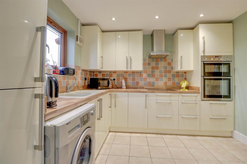 187 SOUTHEND ROAD (6).jpg