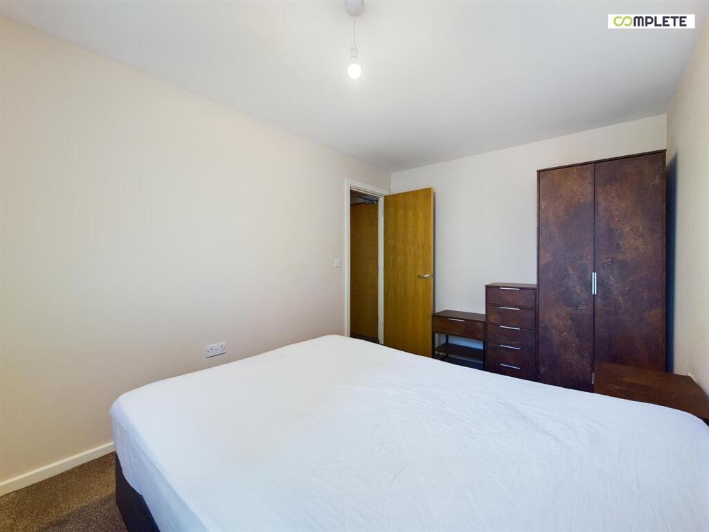 CAM01231G0-PR0029-STILL006