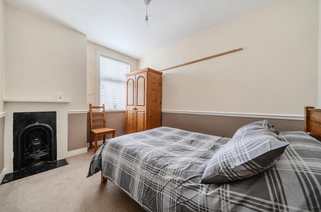 1333858-7-688b613...