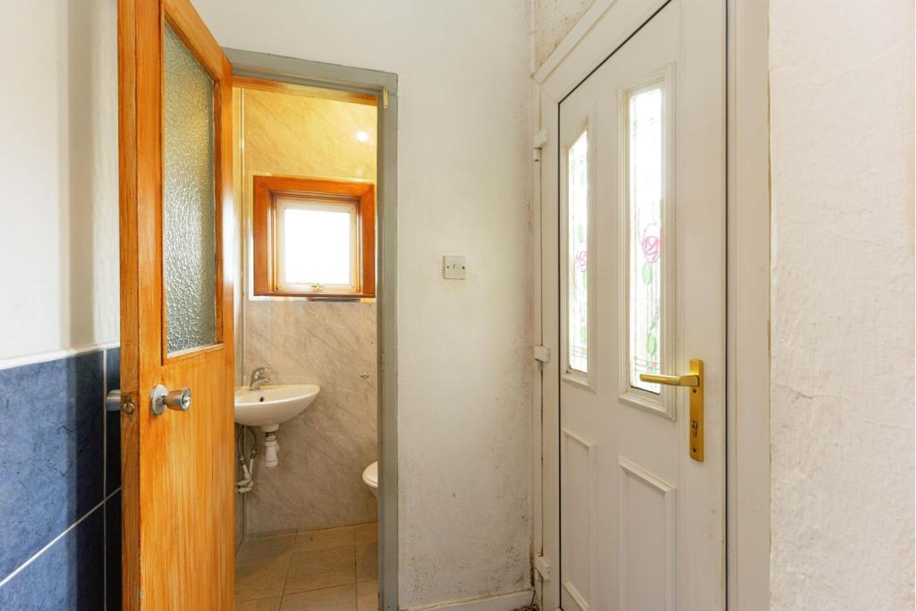Downstairs Cloakroom