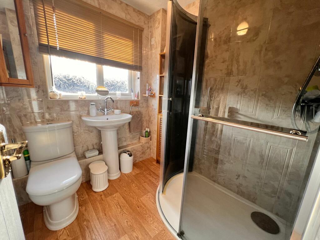 Shower Room WC