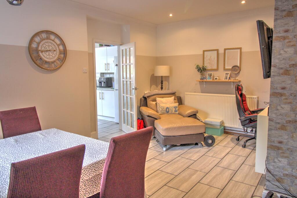 IMG_4378_79_80Optimizer01