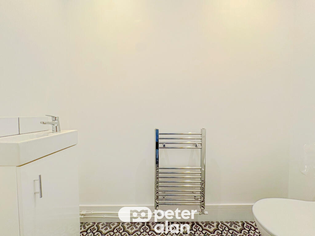 Cloakroom/wc