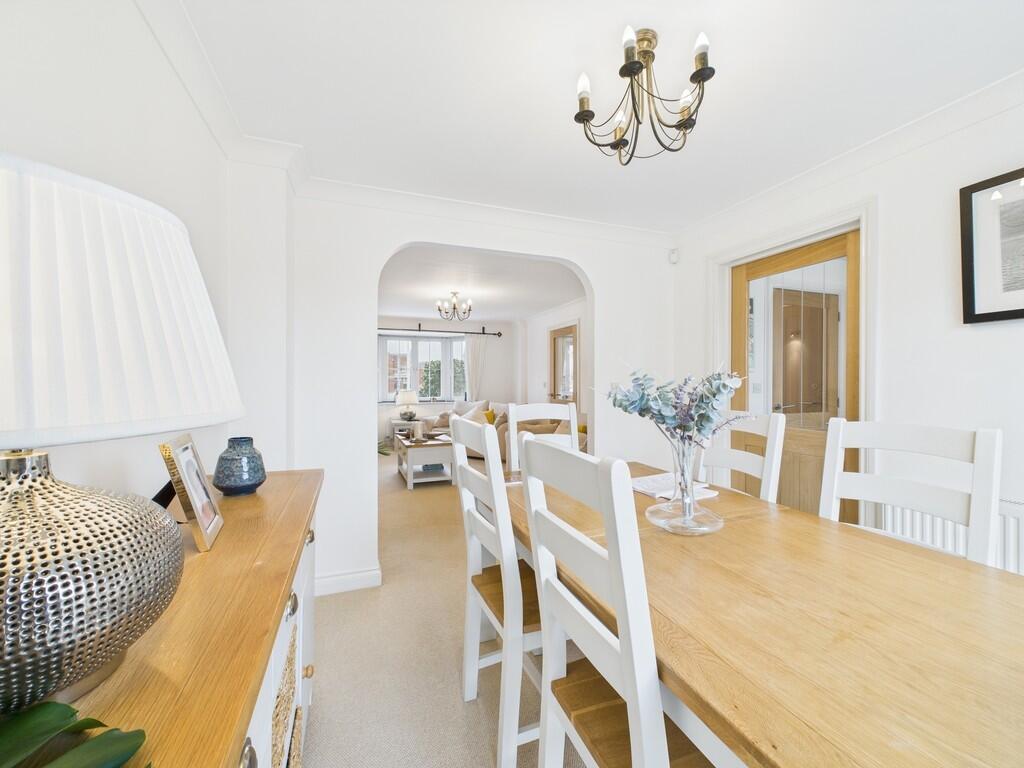 CAM02089G0-PR0429...