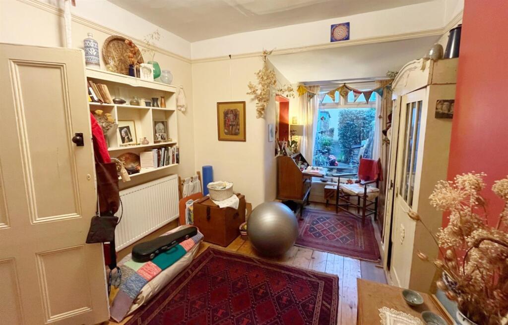 Second reception room 1.jpg