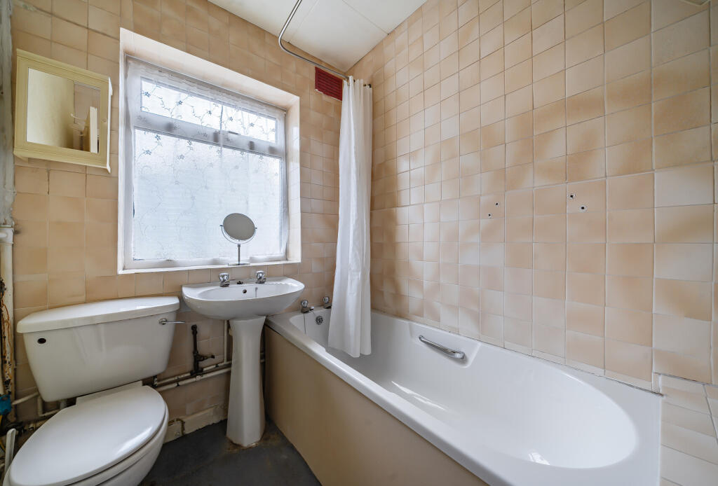 1330820-19-68879d...