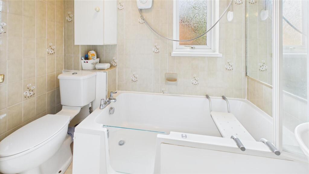 ZCAM05101G0-PR0042-STILL027 (10).jpg