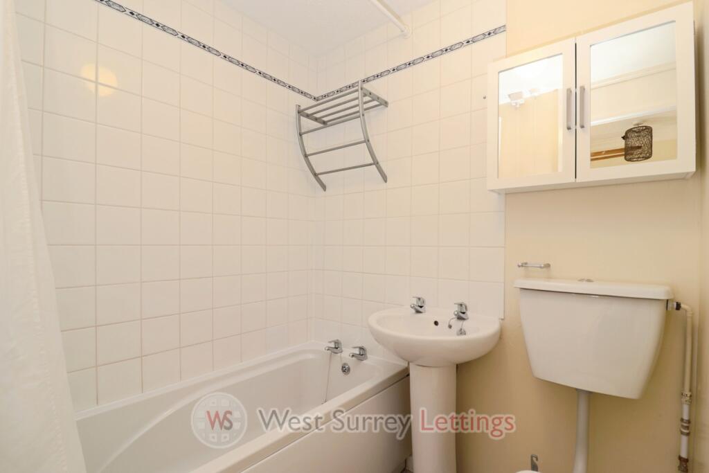 67a27905-bathroom