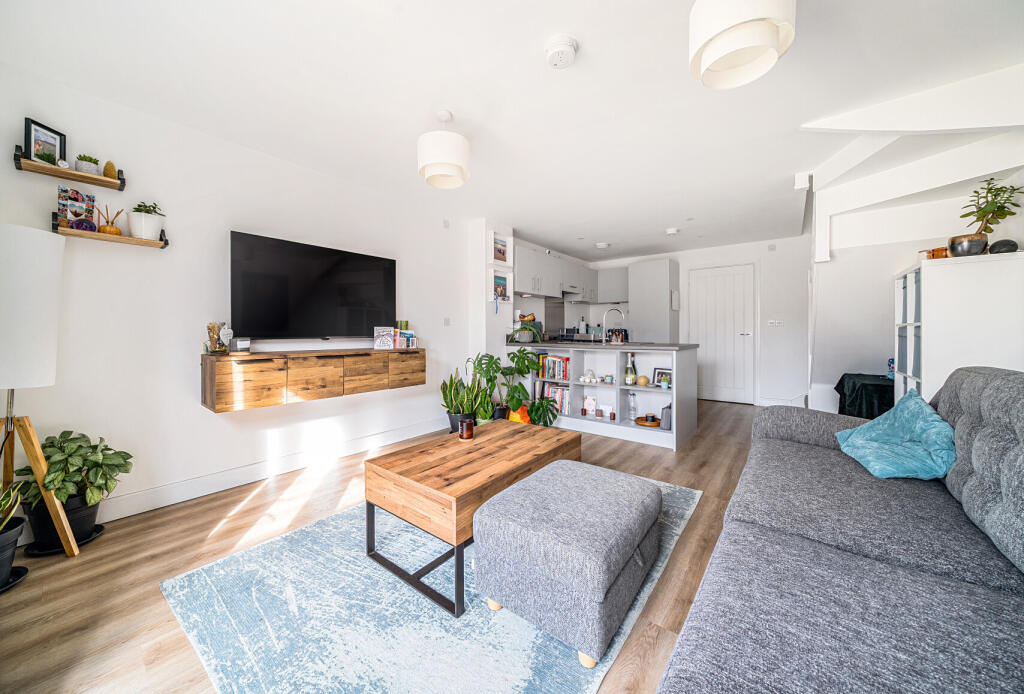 1347398-10-68b56a...