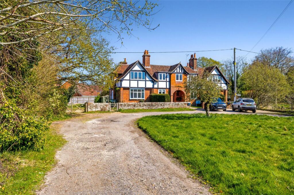Wheelers Court, Sherfield-on-Loddon, RG27