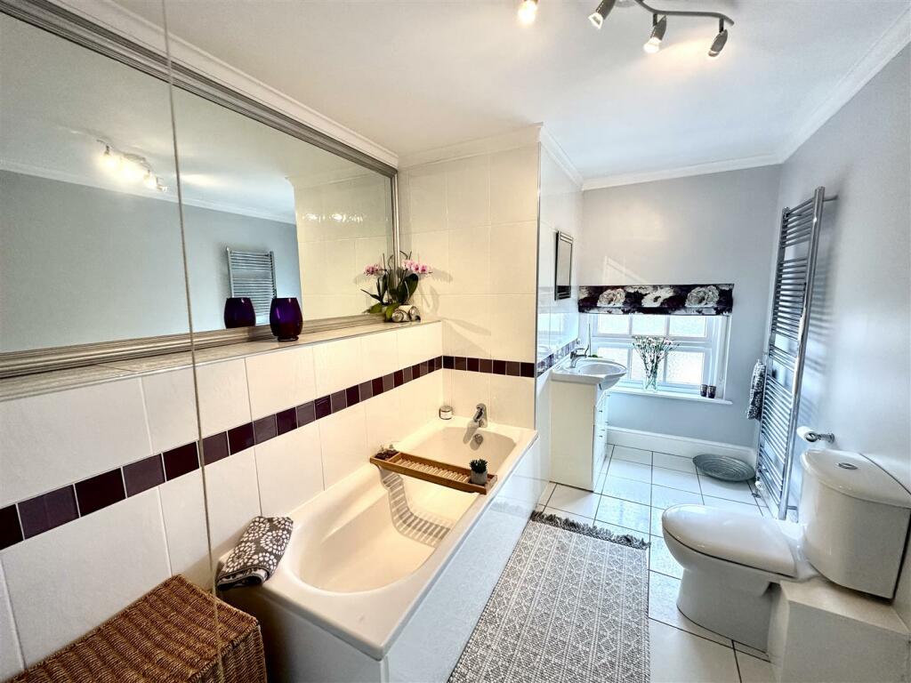 FAMILY BATHROOM.jpeg