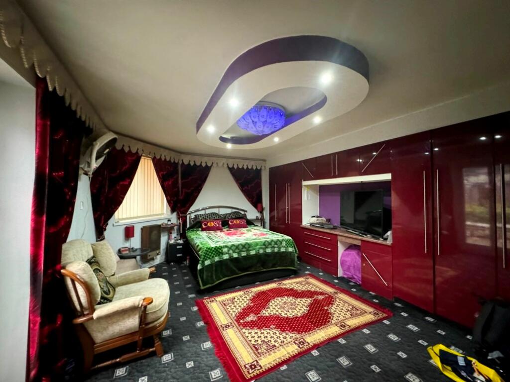 G/floor Master Bedroom