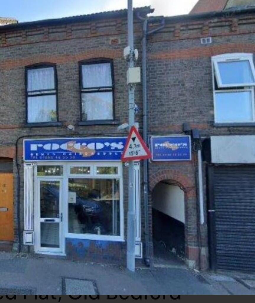 Old Bedford Road, Luton, Bedfordshire, LU2