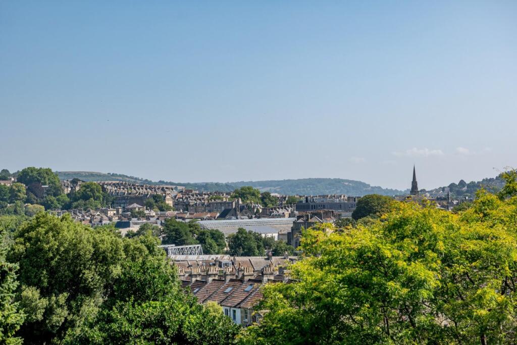 Flat 4 78 Lower Oldfield Park BA2 3HP-6.jpg