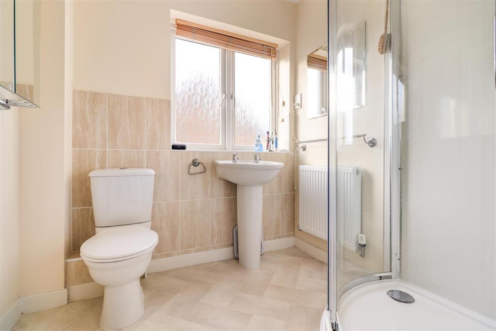 Bedroom 1 en-suite