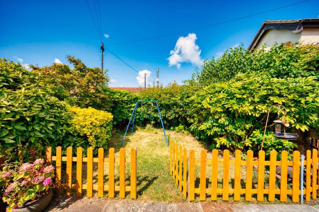 h - lawned garden.jpeg