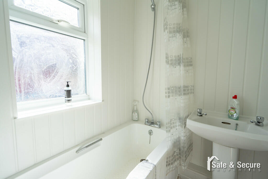 Thornfield Road-0...