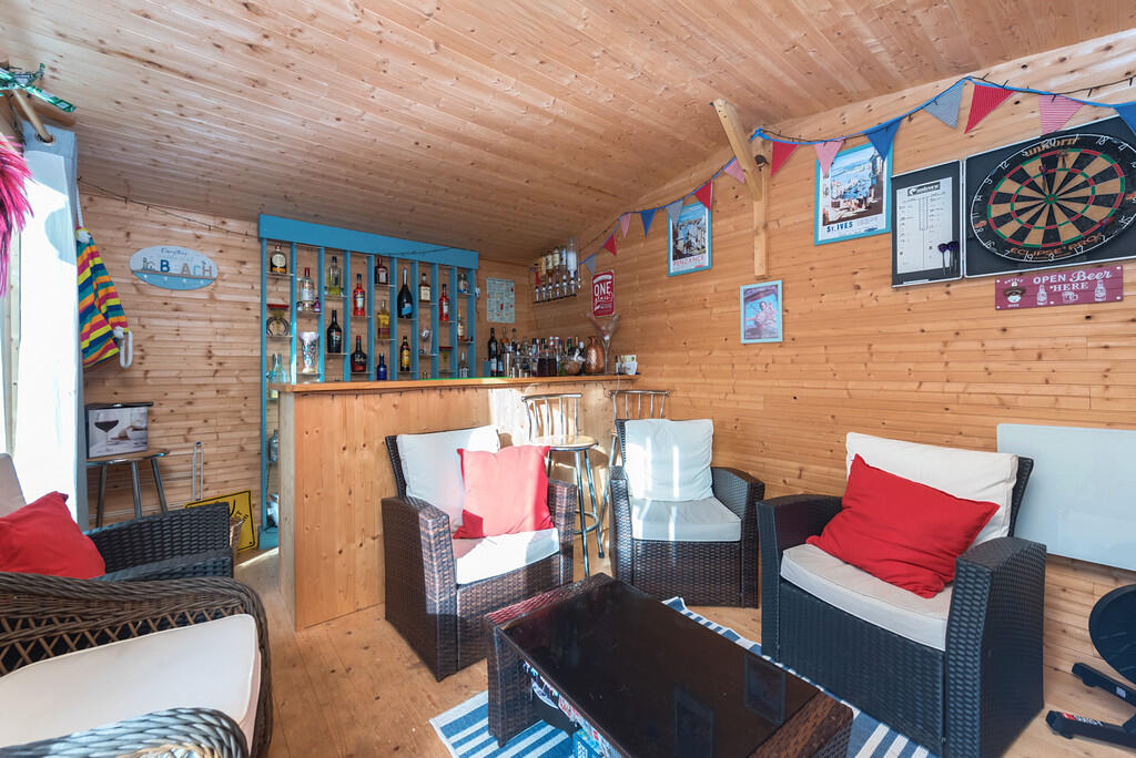 93 Rosemary Garde...