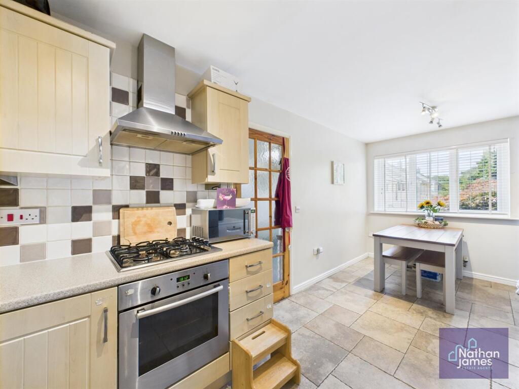 Kitchen/Dining