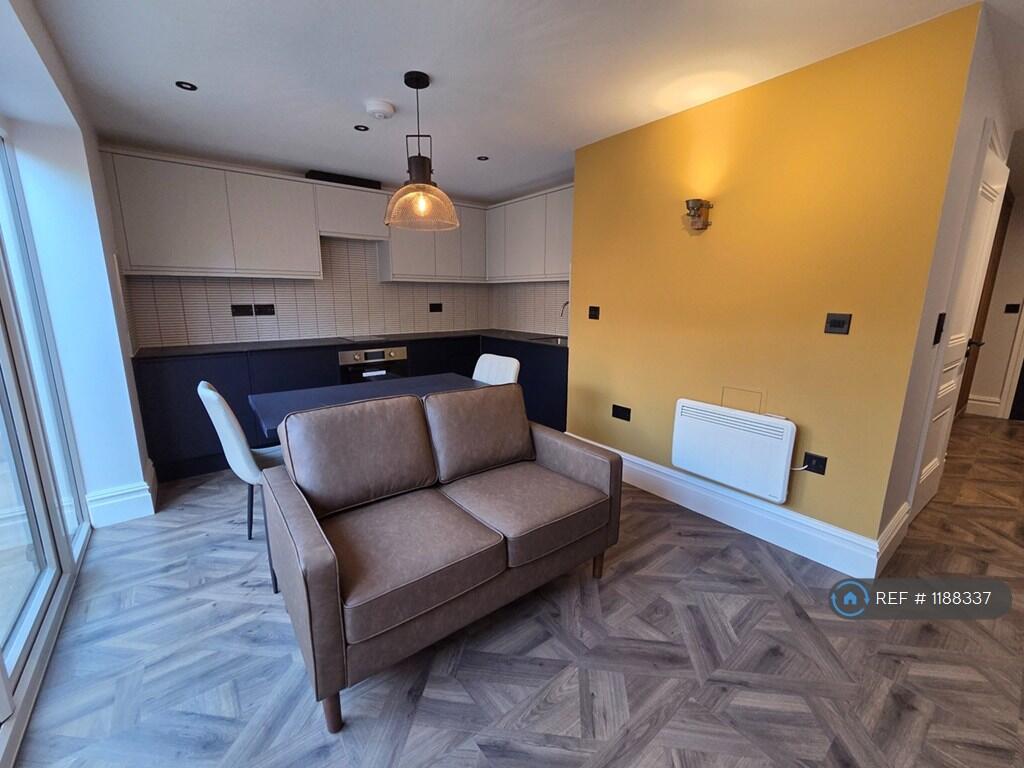 Luxury One-Bedroom Apartment With Private Patio