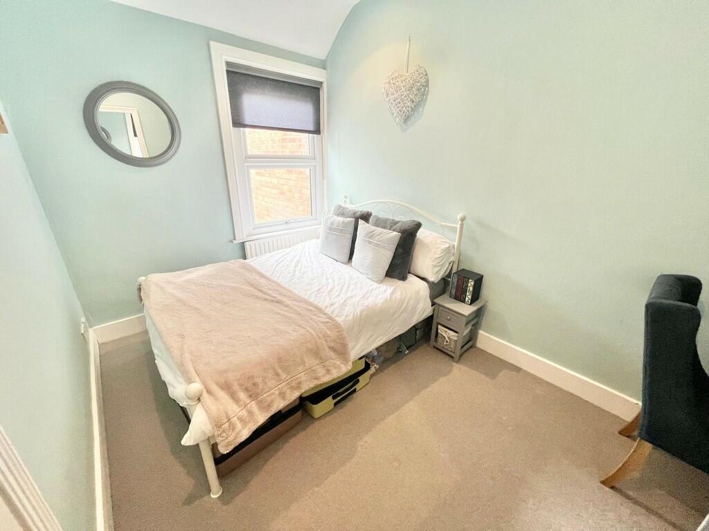 bedroom 2 king ri...