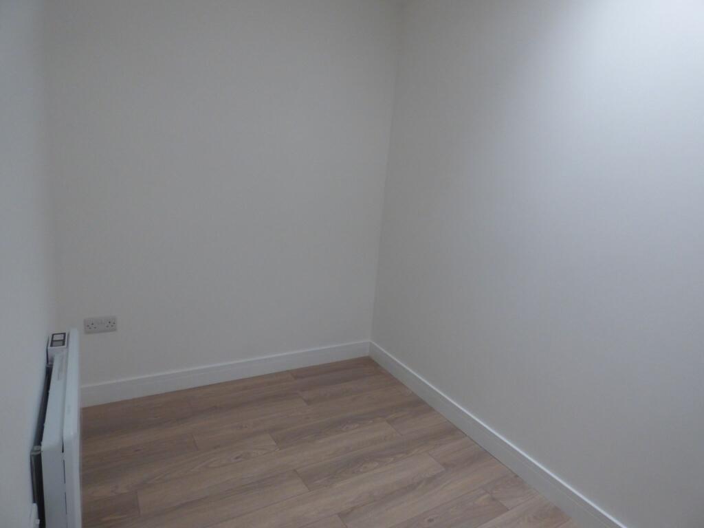 Photograph 7