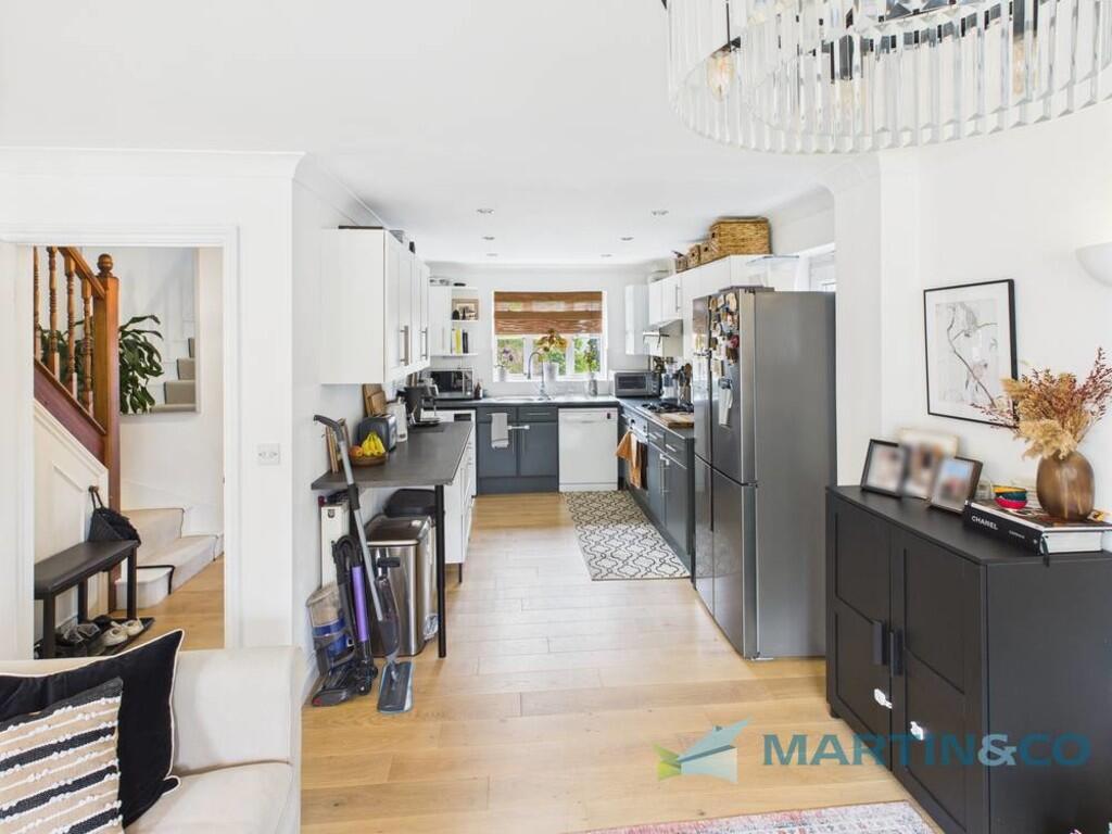 CAM02145G0-PR0065...