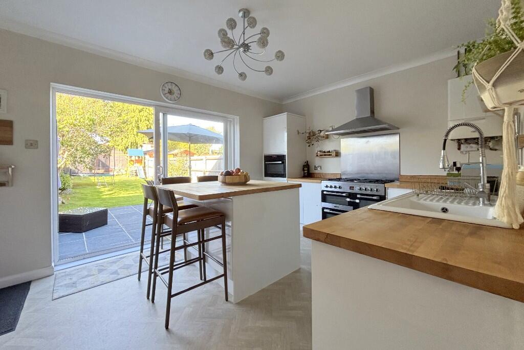 Kitchen/Breakfast