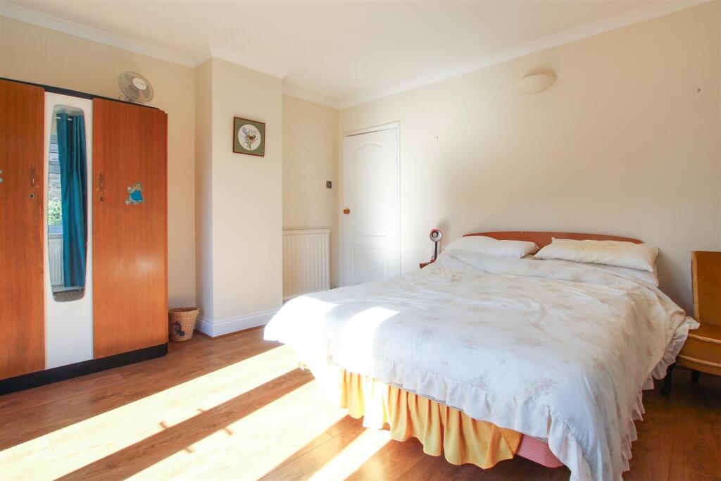 Bedroom-1.4.jpg